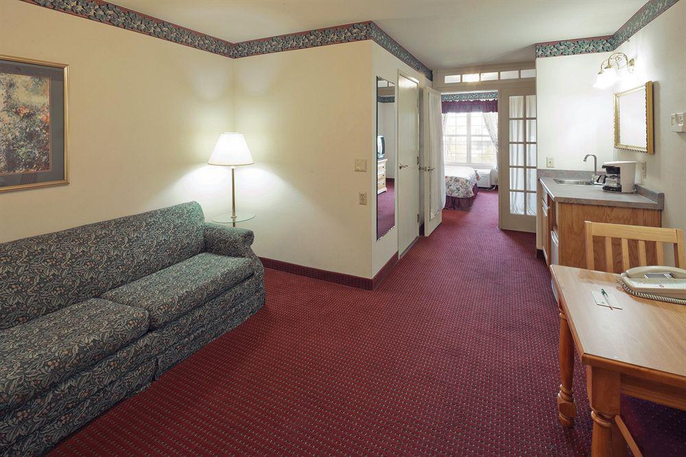 Country Inn & Suites By Radisson, Milwaukee Airport, Wi Quarto foto